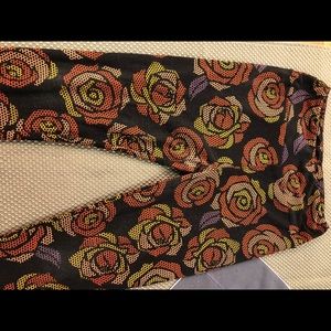 LuLaRoe Rose leggings OS